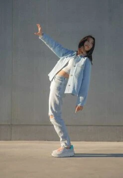 Blandina - Sneakers Laag - Grey -Mode Kledingwinkel 00e2202cc5934dcab21be9515d3822b9