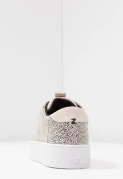 Hook - Sneakers Laag - Vista/White 14 Hook - Sneakers Laag - Vista/White -Mode Kledingwinkel 017b4184d4ca40eca295a855a5e0b2f8
