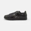 EA7 Emporio Armani Classic Unisex - Sneakers Laag - Triple Black/Gold -Mode Kledingwinkel 0293dc4119304c1485da67d05e1d7da4