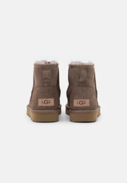 Ugg Classic Mini - Korte Laarzen - Caribou -Mode Kledingwinkel 057e19e4387449bdb4cf9b9d66cb6544