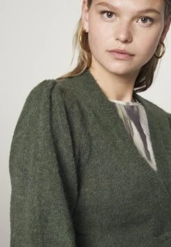 ICHI Ihkamara Ca - Vest - Kombu Green -Mode Kledingwinkel 05f8a695be0940c8b24d9416b1d04b53