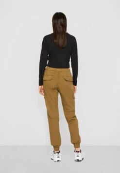 URBAN CLASSICS High Waist - Cargobroek - Summerolive 12 URBAN CLASSICS High Waist - Cargobroek - Summerolive -Mode Kledingwinkel 0a14a047d75d4a1eb5fc0062fbed18e1