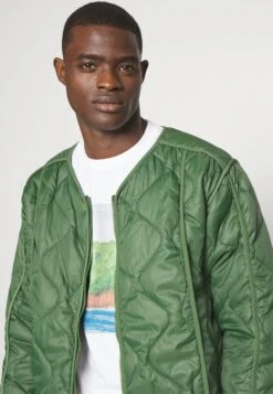 Foret Humid Reversible Liner Jacket - Jas - Dark Green -Mode Kledingwinkel 0b85b49066394bbdb1bde42aca495424