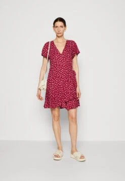 Nieuwe uitgaven -Mode Kledingwinkel 0ba05318c5644273afdc00d61ccc0f92