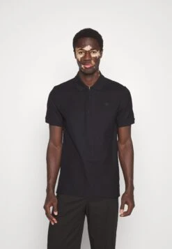 J.Lindeberg Arlo Logo Patch - Poloshirt - Black -Mode Kledingwinkel 0f13b75e5cfe4adcac1fa65eec35bf57