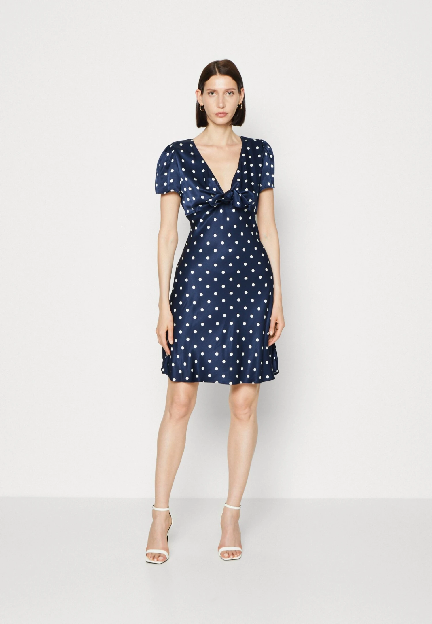 Guess Linda Bowed Dress - Cocktailjurk - Blue 3 Guess Linda Bowed Dress - Cocktailjurk - Blue