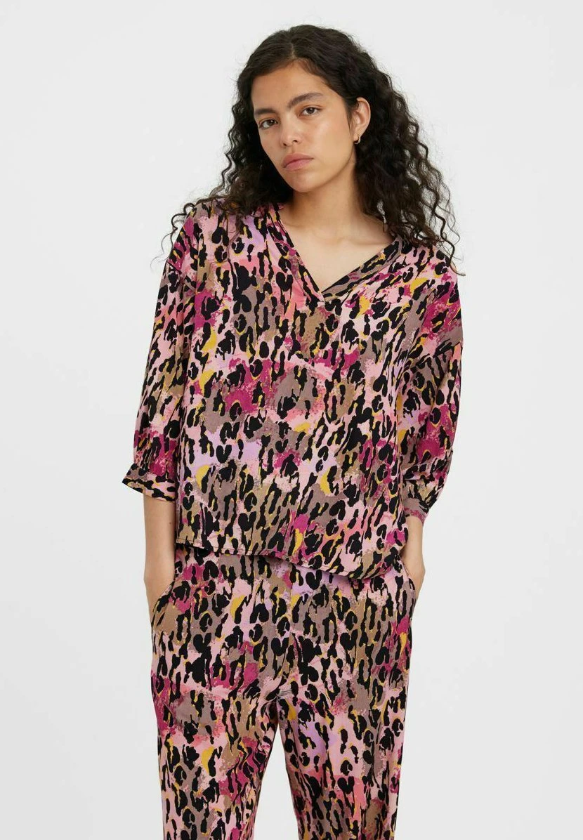 Vero Moda Blouse - Black 3 Vero Moda Blouse - Black