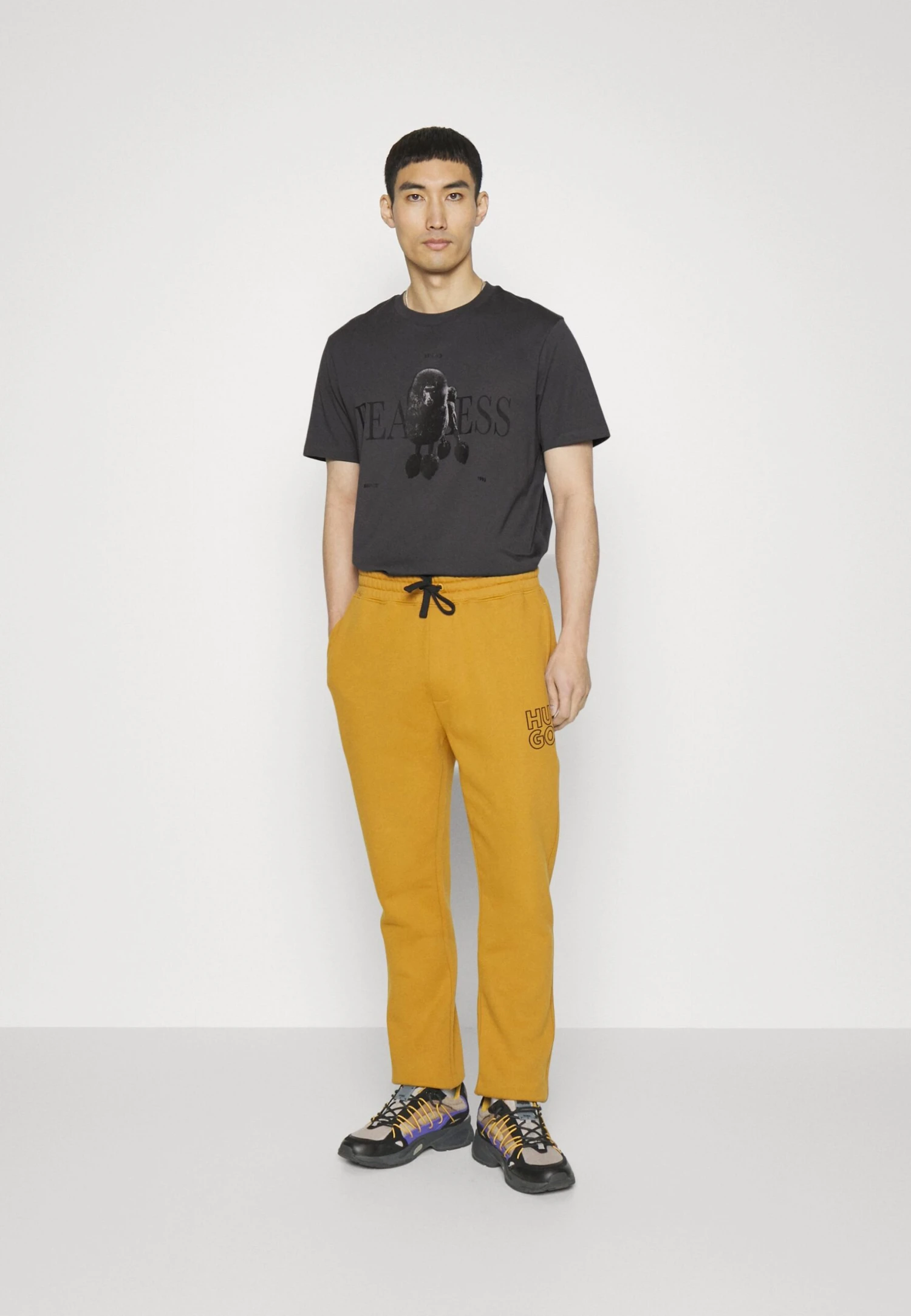 Hugo Dogotino - T-Shirt Print - Dark Grey 4 Hugo Dogotino - T-Shirt Print - Dark Grey - Afbeelding 2