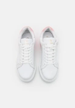 Aigner Sally - Sneakers Laag - White/Soft Pink 13 Aigner Sally - Sneakers Laag - White/Soft Pink -Mode Kledingwinkel 1465e3ef50994afbb7411c35d730df02