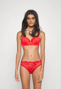 Hunkemöller Marine - Beugel Bh - Red 9 Hunkemöller Marine - Beugel Bh - Red -Mode Kledingwinkel 147c725c566e42c8a233165c2e9f5cbf