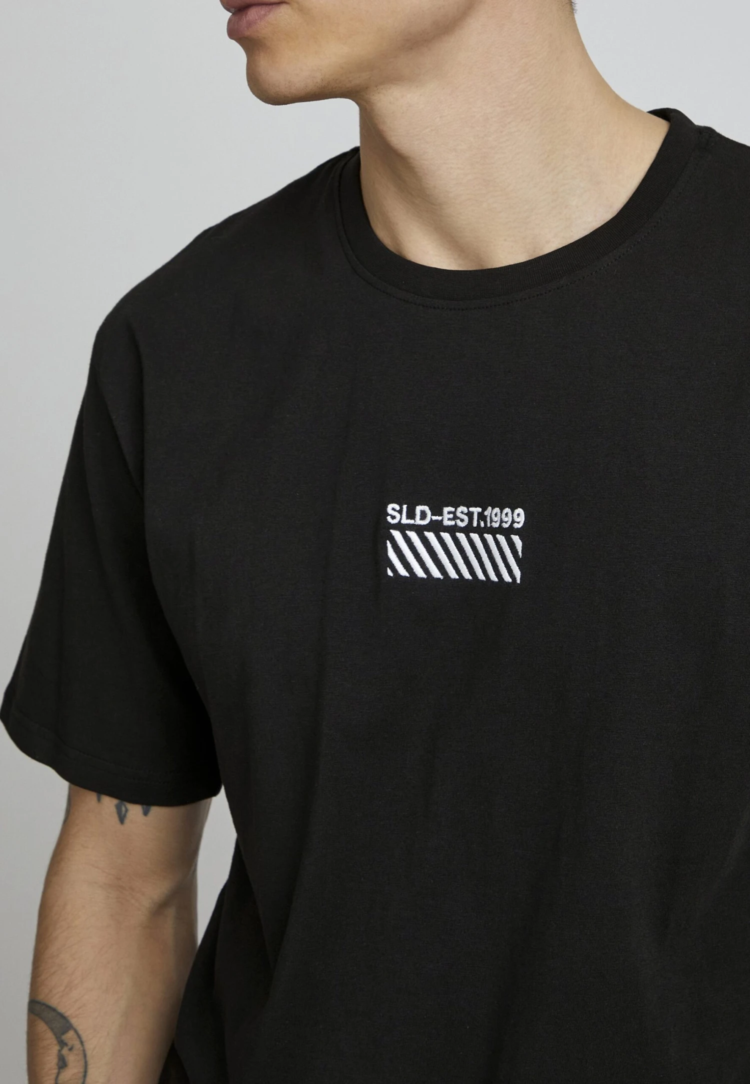 Solid T-Shirt Print - True Black 6 Solid T-Shirt Print - True Black - Afbeelding 4