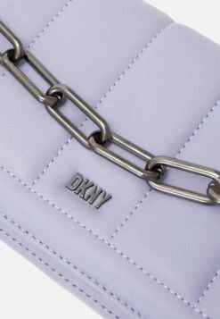 DKNY Loie Clutch - Clutch - Lavander -Mode Kledingwinkel 1f14415c0e6248fca6389e823b534f3d