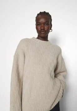 Holzweiler Deja Sweater - Trui - Sand 15 Holzweiler Deja Sweater - Trui - Sand -Mode Kledingwinkel 1f9f4161fb424a098cbe1d5a71df1f87