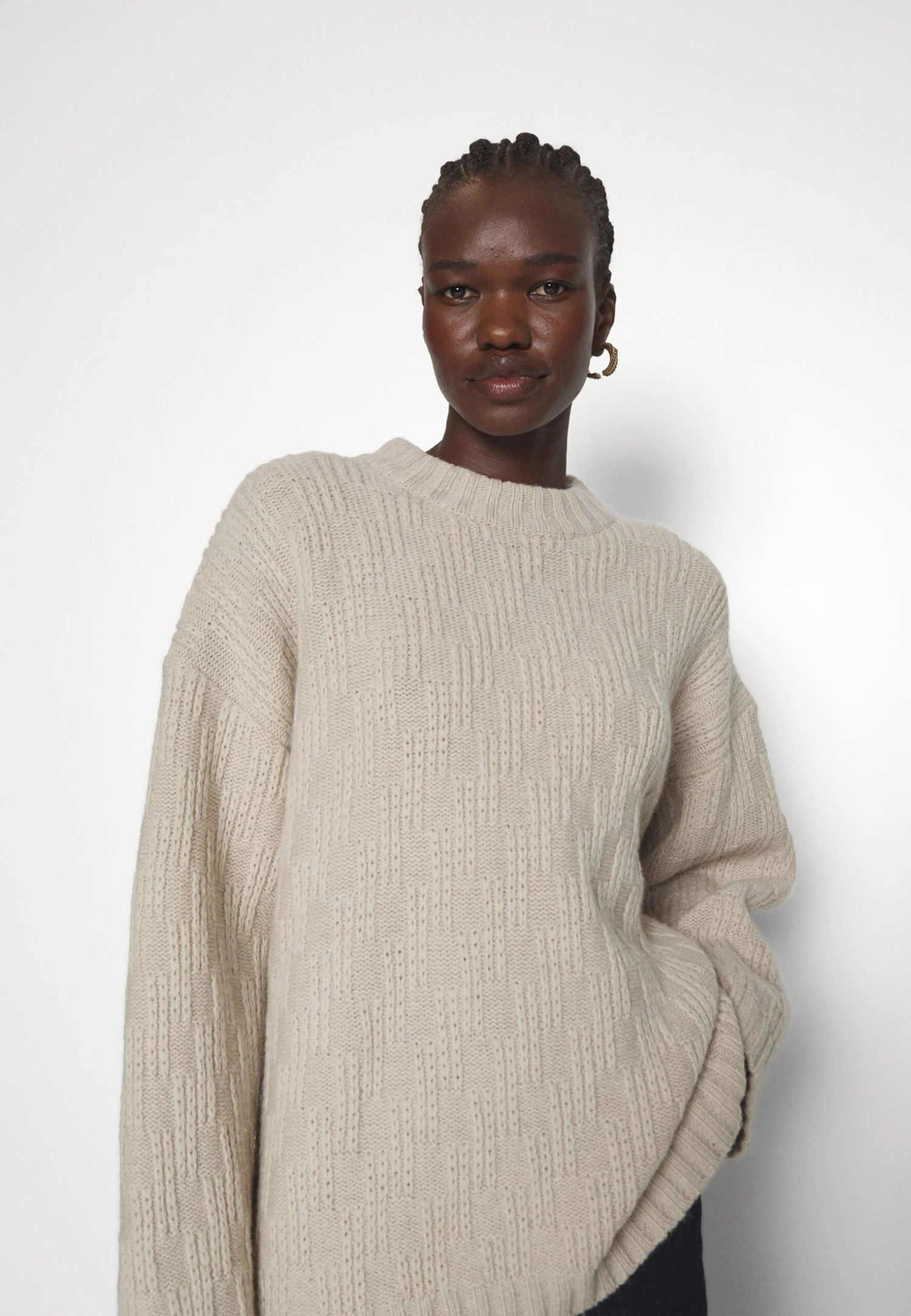 Holzweiler Deja Sweater - Trui - Sand 8 Holzweiler Deja Sweater - Trui - Sand - Afbeelding 6