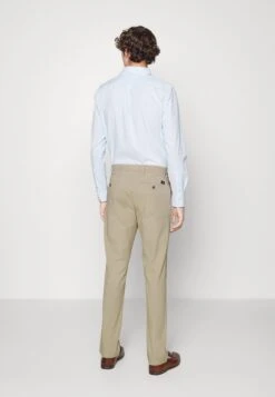 Smart Flex Slim - Chino - Dockers Khaki -Mode Kledingwinkel 20811deed368464a92d6c83a15996d07