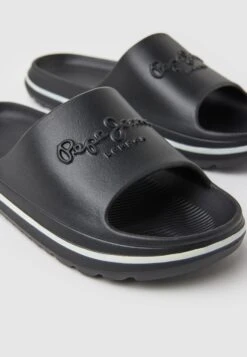 Pepe Jeans Beach Slide - Badslippers - Black 15 Pepe Jeans Beach Slide - Badslippers - Black -Mode Kledingwinkel 2095b8ef74b74393a377199bc85ccce3