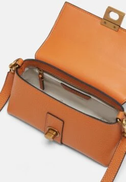 LIEBESKIND BERLIN Sade S Feste - Handtas - Orange -Mode Kledingwinkel 26b671e6fc574a09bd3a656ed080a576