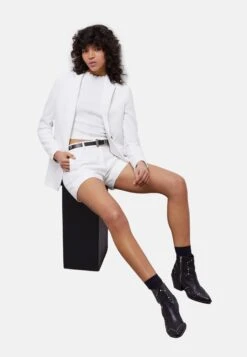 THE KOOPLES Tailleur Coupe- Shorts - Ecru -Mode Kledingwinkel 294d86ed203f4ccc90efee9f3e74920e