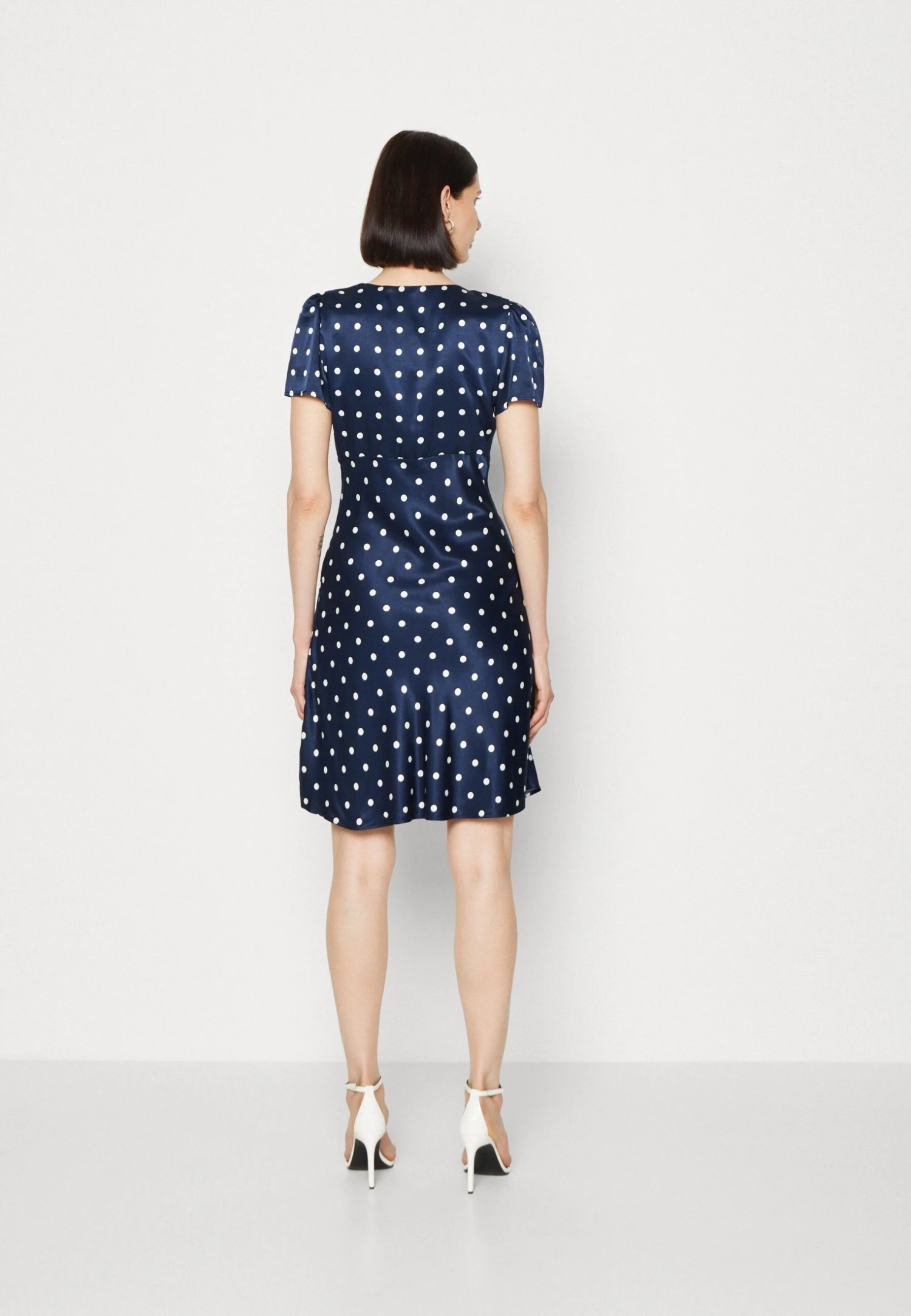 Guess Linda Bowed Dress - Cocktailjurk - Blue 5 Guess Linda Bowed Dress - Cocktailjurk - Blue - Afbeelding 3