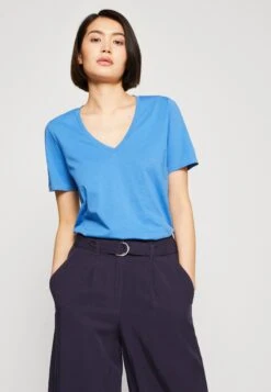 Marc O'Polo Short Sleeve V Neck - T-Shirt Basic - Summer Sky -Mode Kledingwinkel 2d08f14593c24318bad693d2810c9377