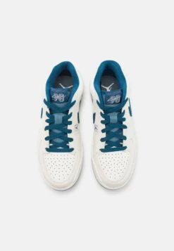 Jordan Stadium 90 - Sneakers Laag - Sail/Sky/Ozone Blue -Mode Kledingwinkel 31aec51329a147f585ca31f0f87ab01e