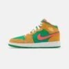 Air Jordan 1 Mid Se Unisex - Basketbalschoenen - Chutney/Celestial Gold/Lucky Green/Hot Punch/White