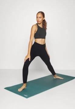 Puma Studio Your Move Ultrabare 7/8 Tight - Legging - Black -Mode Kledingwinkel 345be5103d9c43a787eb47e41a85e568