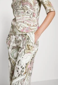 MARC CAIN Broek - Light Lavender 16 MARC CAIN Broek - Light Lavender -Mode Kledingwinkel 3616fca0358a4468813e12a5041693c7