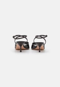 Sportmax Pilard - Sandalen - Nero -Mode Kledingwinkel 37f17ada201d45289de543394f451c0e