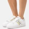 Sneakers Laag - White/Gold -Mode Kledingwinkel 39c36f71c8cd46d4a2001bd5bf8fadbf