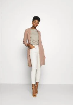 ONLY Onlblush Raw Dot - Jeans Skinny Fit - Ecru -Mode Kledingwinkel 3a38b44b8a4c4fc7b8bdce03a82d32a7