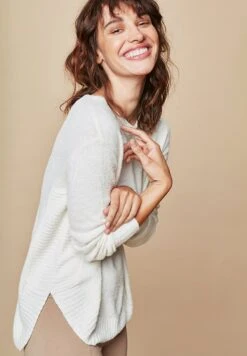 Pocahontas Vibe - Trui - Off White -Mode Kledingwinkel 3cc830f76e7b4332a4e099b6cf2918a4