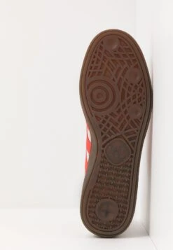 Adidas Originals Handball Spezial - Sneakers Laag - Grey Two/Hi-Res Red /Gold Metallic -Mode Kledingwinkel 3d62987af5004a7dbc0cad6b8b8dfdde