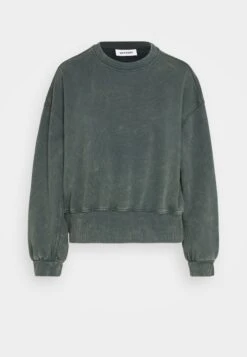 WEEKDAY Sweater - Black -Mode Kledingwinkel 3dbb7eadde794bbcb06967b2d7d8a695