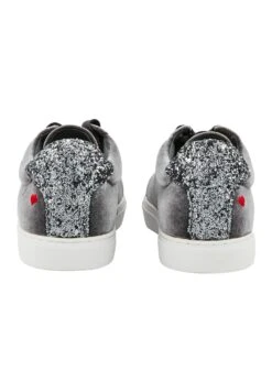 Simone Amour- Sneakers Laag - Gris 10 Simone Amour- Sneakers Laag - Gris -Mode Kledingwinkel 3e1561e366db48fe9c90993efc99f2b3