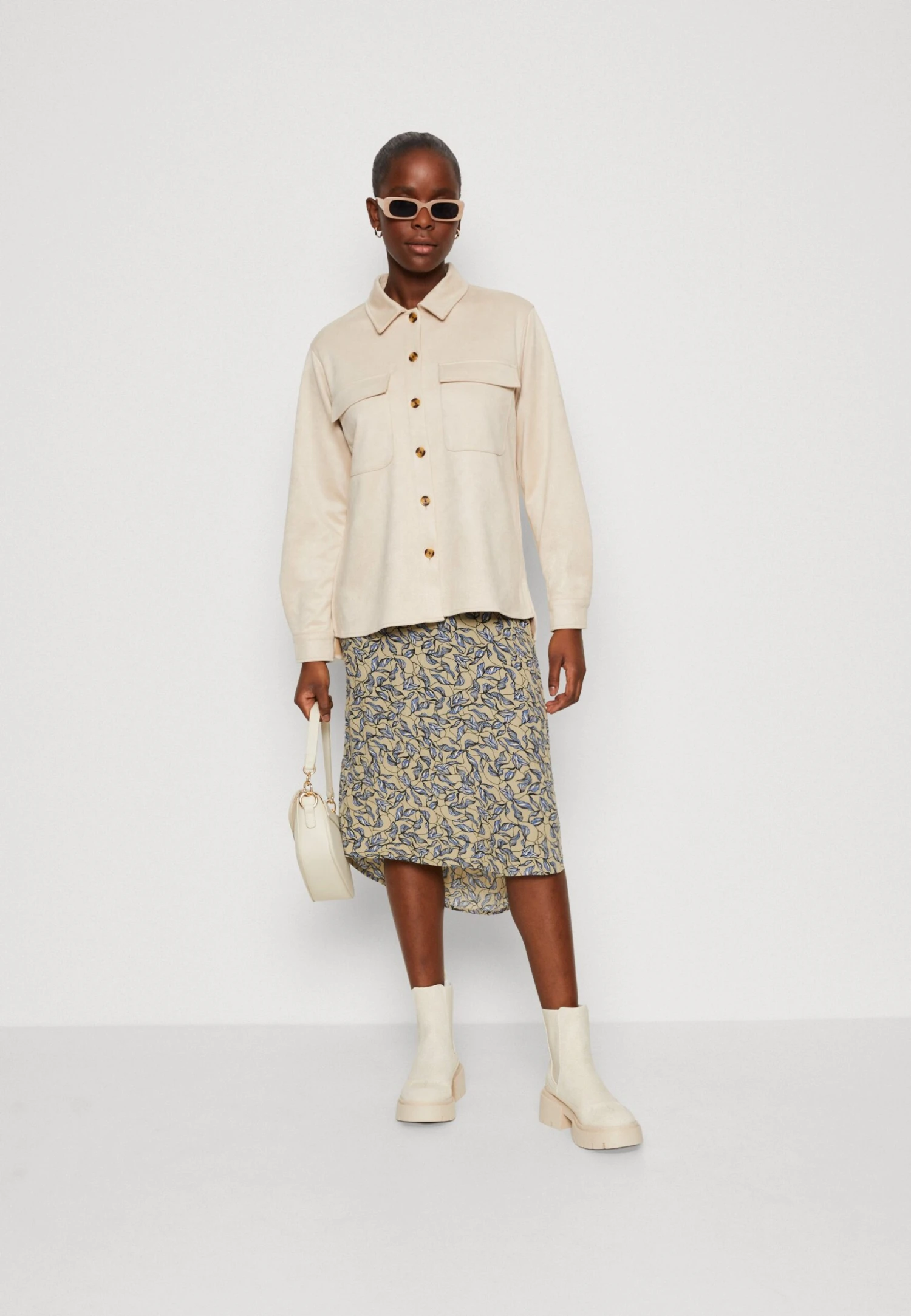 Pieces Pctimone Shirt Jacket - Lichte Jas - Tan 4 Pieces Pctimone Shirt Jacket - Lichte Jas - Tan - Afbeelding 2