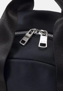 Armani Exchange Backpack Unisex - Rugzak - Nero -Mode Kledingwinkel 43ca93cf63664e29a9d115da98cd395e