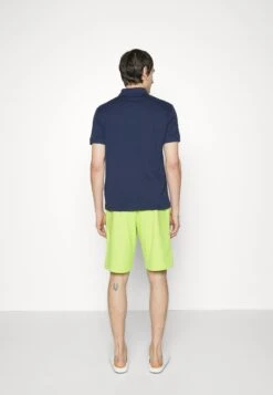 EA7 Emporio Armani Bermuda - Shorts - Green -Mode Kledingwinkel 44e993f5cac34e87bb6bf6b60cc3ef1c