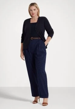 Nieuwe uitgaven -Mode Kledingwinkel 44e9da77530742f7bc5f976309510492