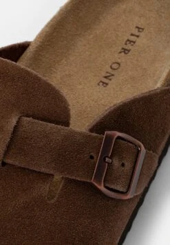 Pier One Leather Unisex - Pantoffels - Brown 13 Pier One Leather Unisex - Pantoffels - Brown -Mode Kledingwinkel 47364cdc1dcd4794860a5f6810594e6c