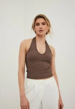 NA-KD Mit Neckholder-Ausschnitt - Top - Brown