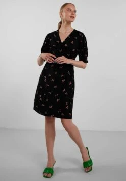 Nieuwe uitgaven -Mode Kledingwinkel 49ecfdbc16b8498a8b0f82e76c14aaa6