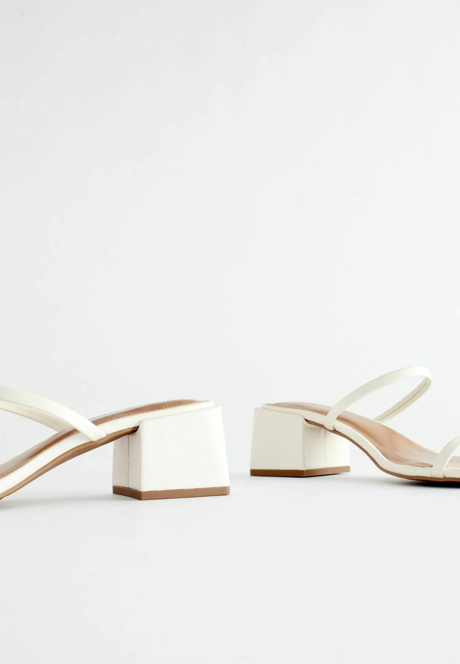 Next Forever Comfort Two Band Block Heel Regular Wide Fit - Muiltjes Met Hak - Bone White 7 Next Forever Comfort Two Band Block Heel Regular Wide Fit - Muiltjes Met Hak - Bone White - Afbeelding 5