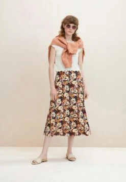 Tom Tailor Plooirok - Beige Large Floral Design -Mode Kledingwinkel 4c5efd8696e14f1e92b43291dcc7b54f