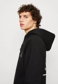 HUF Set Hoodie Unisex - Sweater - Black 13 HUF Set Hoodie Unisex - Sweater - Black -Mode Kledingwinkel 4cc3ccdd7c254e3eb6b1dbc61097b270