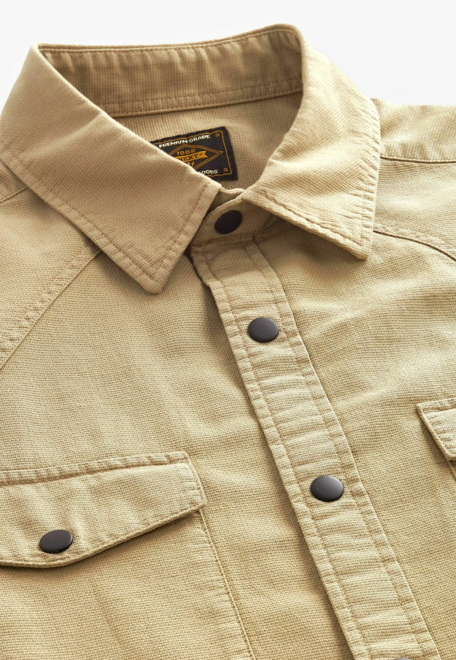 Next Twin Pocket Textured Short Sleeve Standard - Overhemd - Neutral 7 Next Twin Pocket Textured Short Sleeve Standard - Overhemd - Neutral - Afbeelding 5