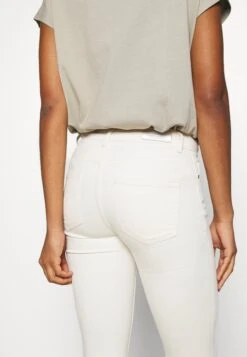 ONLY Onlblush Raw Dot - Jeans Skinny Fit - Ecru -Mode Kledingwinkel 5115b614e95d4876921461f4b97410f5