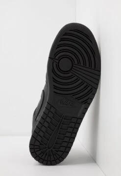 Air Jordan 1 Mid - Sneakers Hoog - Black -Mode Kledingwinkel 52a4494aa750422e804b0391af8f47e6