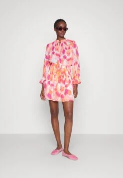 Hugo Kasralla - Jurk - Open Miscellaneous -Mode Kledingwinkel 52ab4cfecd57460a985f9bc0819507a0