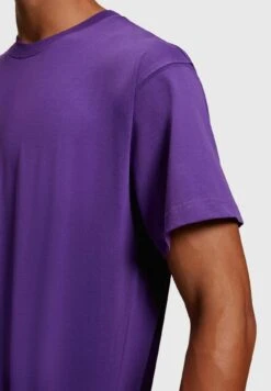 ESPRIT Yagi Archive Mit Logo - T-Shirt Print - Dark Purple -Mode Kledingwinkel 54ce10173439419bad91b18c1bc968eb